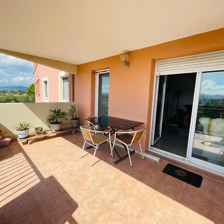 Apartman Tres Beau F3 Dans Residence Avec Piscine.