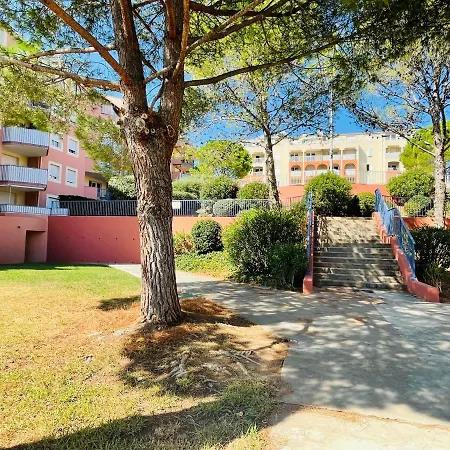 Tres Beau F3 Dans Residence Avec Piscine. Apartman