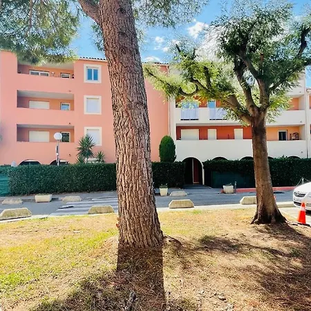 Apartman Tres Beau F3 Dans Residence Avec Piscine. Fréjus